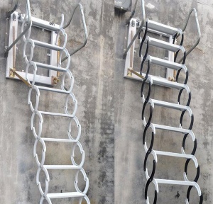 壁挂式伸缩楼梯