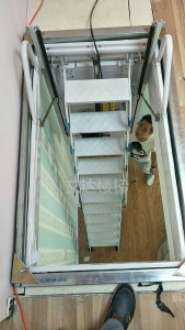 电动碳钢伸缩楼梯