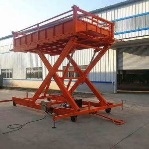 移动式液压升降装猪平台